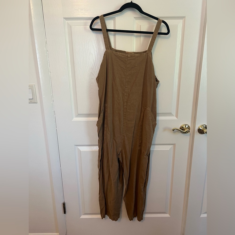 UNIVERSAL THREAD Jumpsuit!